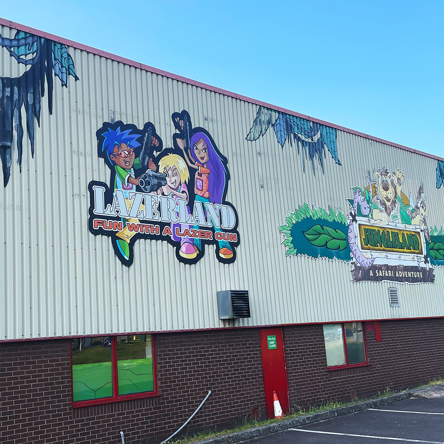 Lazerland Large External Di Bond Signs by shropshire Printing